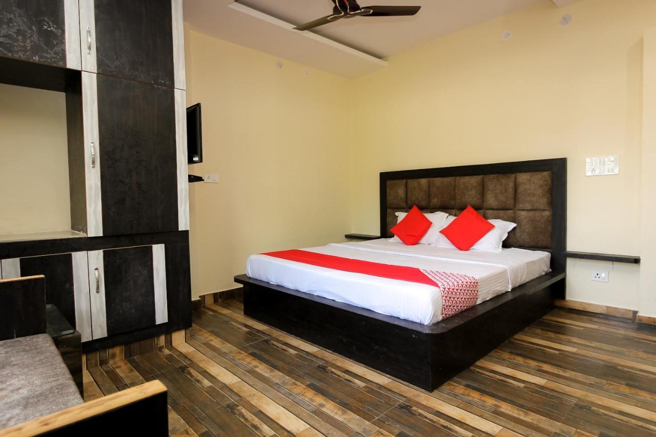 Oyo 39391 Jk Guest House Dharamshala Buitenkant foto