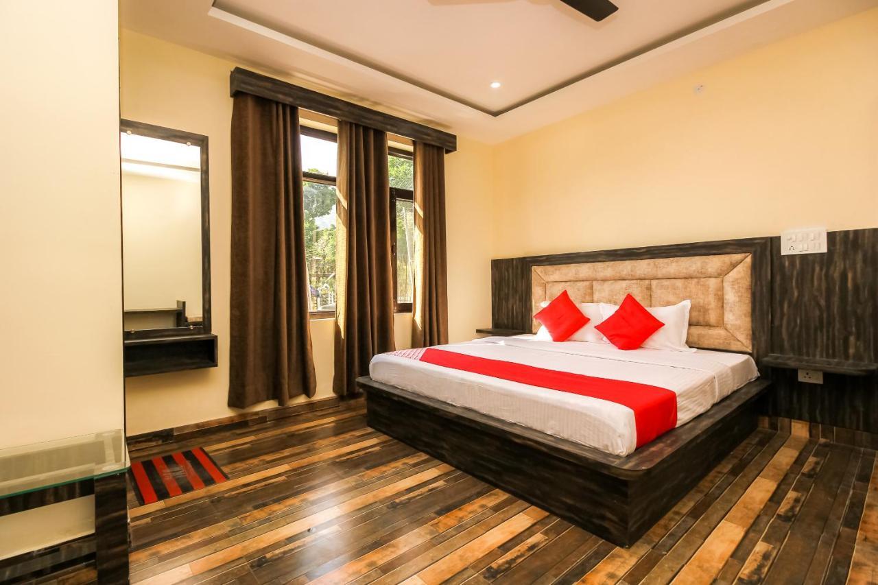 Oyo 39391 Jk Guest House Dharamshala Buitenkant foto