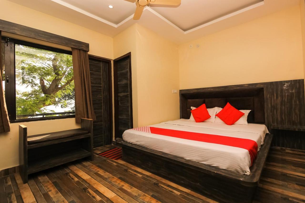 Oyo 39391 Jk Guest House Dharamshala Buitenkant foto