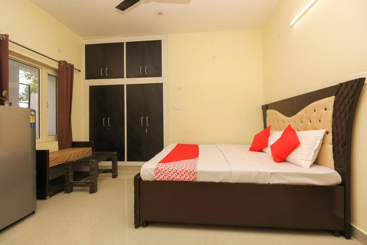 Oyo 39391 Jk Guest House Dharamshala Buitenkant foto
