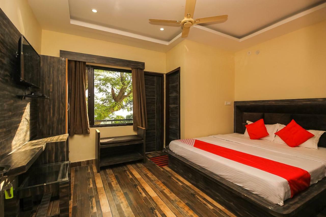 Oyo 39391 Jk Guest House Dharamshala Buitenkant foto
